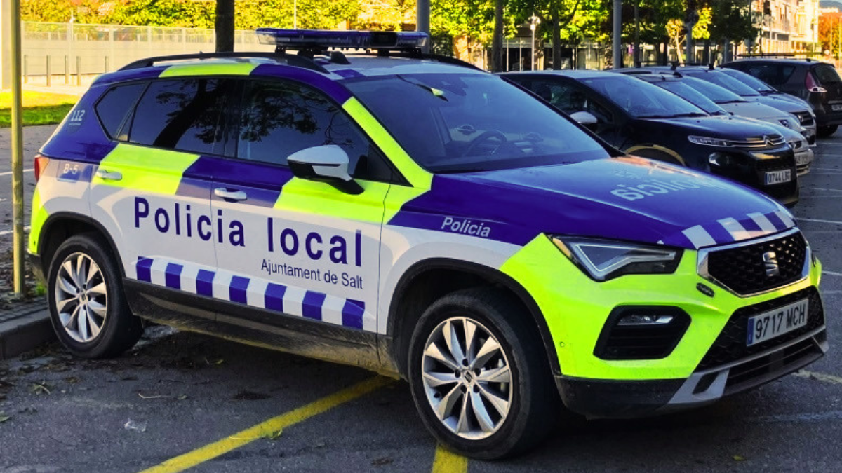Un coche patrulla de los guarros de la local de Salt