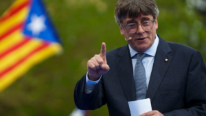 Carles Puigdemont en la presentación de sus listas en Elna (EFE)